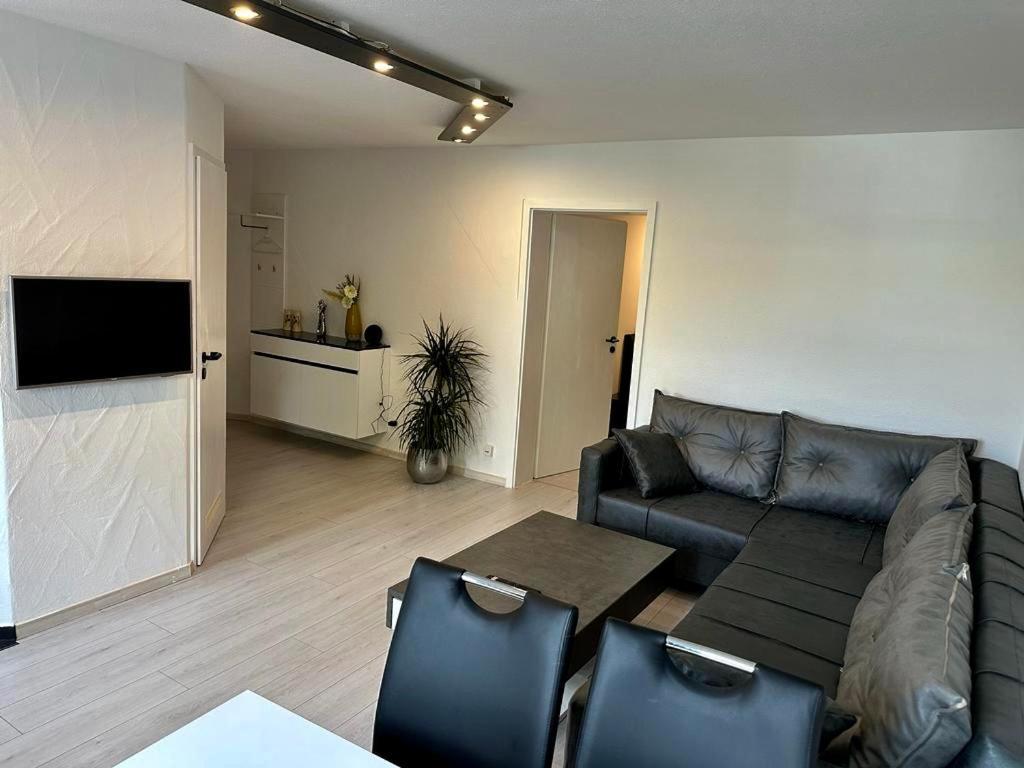 Flexible, Schoene Und Gut Aussehende Feriensuite Reutlingen Esterno foto